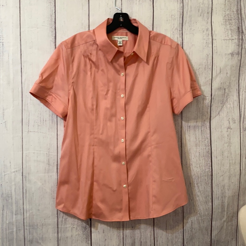 Banana Republic non iron stretch size 14 top